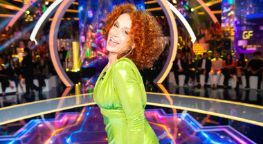 Beatrice Luzzi, l'ultimo saluto (anticipato) all'ex suocera in ...