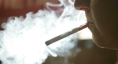 Fumo, nuove regole in Gran Bretagna: vietato anche all'esterno di locali e ristoranti