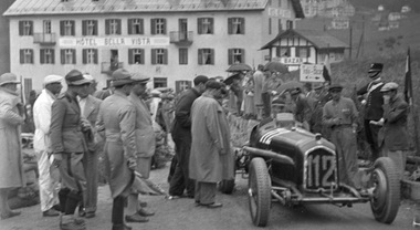Asi, auto, moto e bici storiche festeggiano i 200 anni dello Stelvio. Evento a luglio per celebrare il valico delle Alpi