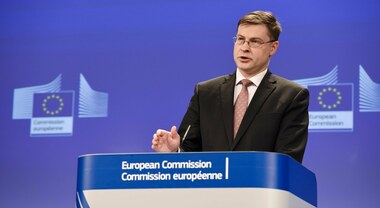 UE, “su auto elettrica in consultazione con autorità Cina”. Dombrovskis, indagine antisovvenzioni secondo regole consolidate