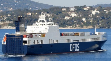 Galata Seaways, la nave cargo sequestrata dai migranti al largo di Napoli. Era diretta in Francia