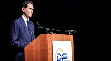 Stellantis, ​domani Elkann in Parlamento fa il punto sul Piano Italia