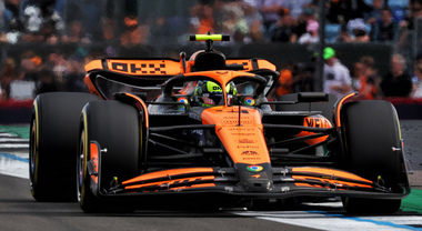 GP Silverstone, prove libere 2: McLaren fa uno-due con Norris e Piastri, Ferrari non convince