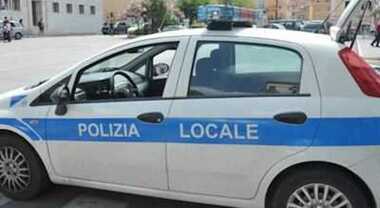 Polizia locale, rubate palette e pettorine: ritrovate in area dismessa -  Corriere.it