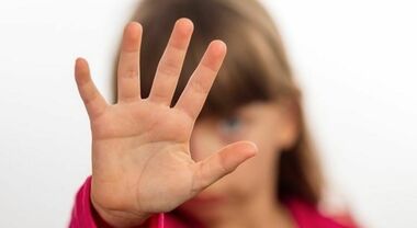Porno violenti e umilianti, i bambini li guardano»: allarme della ...