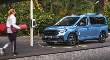 Ford Tourneo Connect è anche plug-in hybrid. Si allarga la famiglia del multi-activity vehicle dell’Ovale Blu