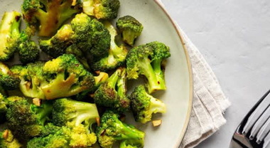 Dieta dei Broccoli, il modo più sano per cucinarli non è bollirli: lo dice la scienza