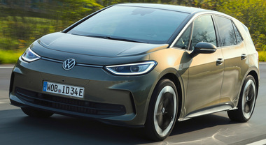 Volkswagen ID.3 diventa Pro S e aumenta l'autonomia. Batteria da 77 kWh e oltre 550 km con un pieno di energia