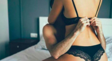 Volevo rovinare la festa ai miei vicini di casa, ho messo un porno ...