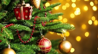Significato Natale.Il Carrozzone Del Natale Consumistico Ma Il Vero Significato Della Festa E Un Altro