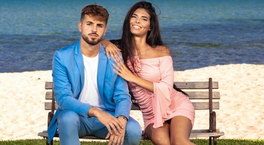 Temptation Island, Federica si sveglia e sfoggia il bikini sexy ...