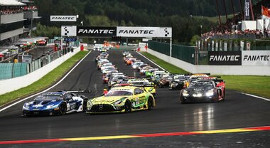GT World Challenge Europe: griglia da record nel 2025, 10 costruttori e 59 GT3 al via tra cui il team di Max Verstappen