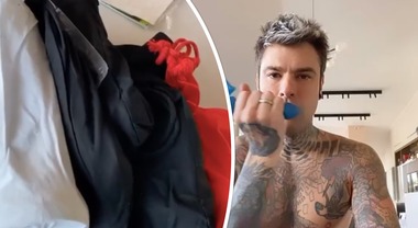 Fedez e i sex toys arrivati a casa: così diverte i followers, ma ...