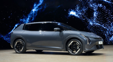 Kia EV4, la nuova berlina coreana dal design filante