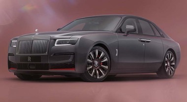 ​Rolls-Royce, solo 120 clienti potranno ordinare la Ghost Prism. Allestimento combina tinta canna di fucile con impulsi di colore