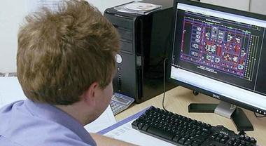 Foto pedo-porno: sconterà lavorando