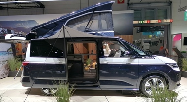 Caravan Düsseldorf, Volkswagen California in anteprima, il concept con una porta laterale scorrevole in più