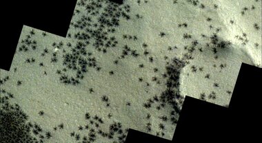 Fenomeno "ragni" su Marte: le incredibili immagini dal Pianeta Rosso