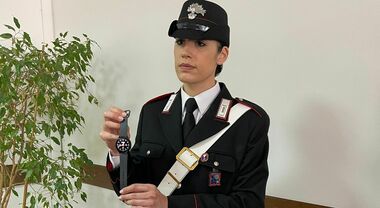 Violenza sulle donne, arriva lo smartwatch per chiedere aiuto ai Carabinieri: ecco l'orologio con il gps