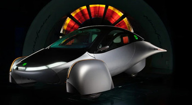 Aptera e Pininfarina, presentano una vettura a energia solare al CES di Las Vegas 2025