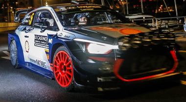 Neuville (Hyundai i20 WRC) in testa a Montecarlo. Ogier (Ford M-Sport) a 8"