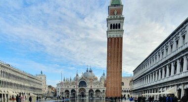 Campanile di San Marco, la storia di uno dei simboli di Venezia tra crolli e ricostruzioni