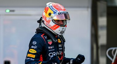 Gp Monaco, qualifica strepitosa: pole di Verstappen che la strappa a un magico Alonso. Leclerc terzo, ma a rischio penalità