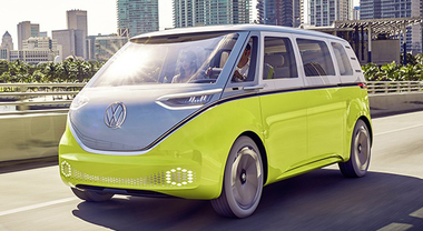 Volkswagen Bulli, torna nel 2022 il mitico pulmino e sarà 100% elettrico