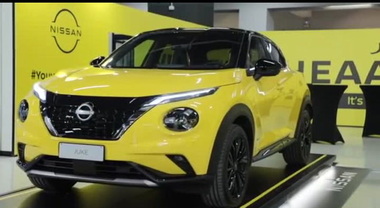 Nuovo Nissan Juke riparte da Milano: livrea gialla e tech a bordo