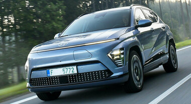 Kona Electric, il Suv a batteria di Hyundai punta sul comfort alla guida. Design distintivo e tecnologia fruibile gli altri must