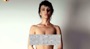 Arisa nuda sui social, annuncio a sorpresa: «Sono sia donna che ...