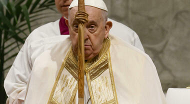 Papa Francesco e i complotti in curia. «Un'anziana ad un audienza mi disse che là dentro pregano contro di me»