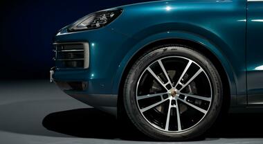 Pirelli “mette le scarpe” anche alla nuova Porsche Cayenne. Pneumatici sviluppati per abbinare sicurezza e prestazioni