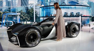 Tokyo, il motor show scalda i Giochi. Il salone giapponese anticipa le Olimpiadi del 2020 con la mobilità ecologica