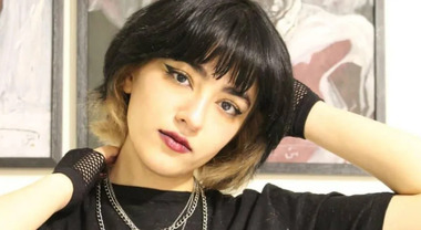 Nika Shakarami «molestata e uccisa da alcuni agenti»: la verità sulla morte della 16enne iraniana