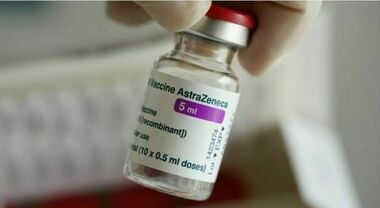 Astrazeneca ammette in tribunale gli effetti collaterali del vaccino anti-Covid: «Può causare trombosi»