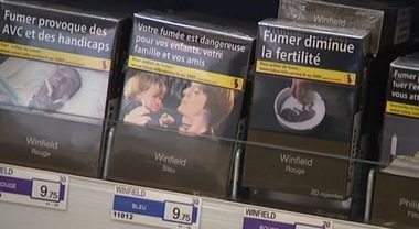 Addio ai pacchetti di sigarette Marlboro, Camel o Lucky Strike: in Francia  arrivano quelli senza logo