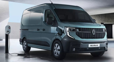 Renault Master, il nuovo large van diventa efficiente, connesso e tecnologico