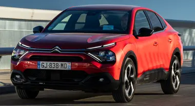 Citroën guarda la tradizione: creatività e fantasia vincono sempre nel Double Chevron