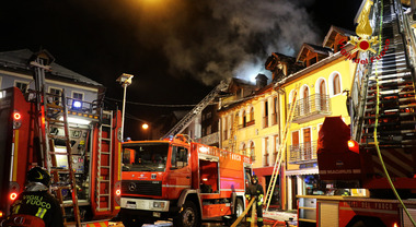 Pauroso incendio in centro ad Asiago distrutte due mansarde