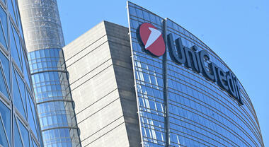 Banco Bpm Unicredit lancia offerta da 10 miliardi per l acquisto. Il titolo vola in Borsa