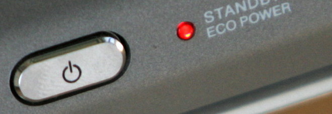 Stand by vampiro energetico,
ecco quanto costa
la lucina rossa accesa