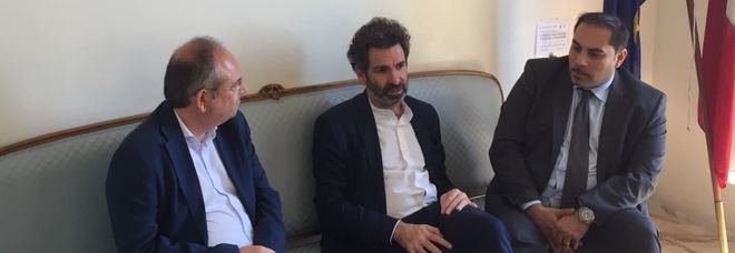 Dialogo tra Brindisi, Lecce e Taranto: primo incontro tra i tre sindaci, verso un tavolo tecnico e un'agenda comune Dialogo tra Brindisi, Lecce e Taranto: primo incontro tra i tre sindaci, verso un tavolo tecnico e un'agenda comune