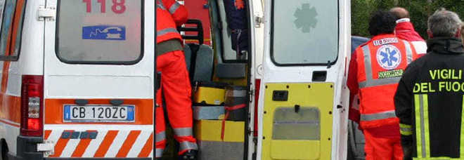Tragedia sulla via del mare: muore a 19 anni Tragedia sulla via del mare: muore a 19 anni
