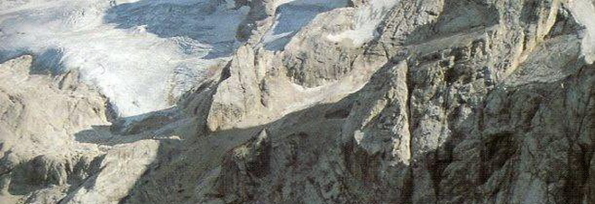 La Marmolada una montagna contesa tra Veneto e Trentino Alto Adige. Nuova guerra per la funivia Portavescovo La Marmolada una montagna contesa tra Veneto e Trentino Alto Adige. Nuova guerra per la funivia Portavescovo