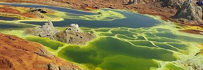 In Etiopia scoperte piscine vulcaniche che distruggono qualsiasi forma di vita In Etiopia scoperte piscine vulcaniche che distruggono qualsiasi forma di vita