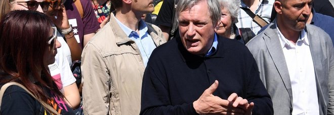 Mafia, in tribunale le minacce di Totò Riina a don Ciotti: «Putissimu pure ammazzarlo» Mafia, in tribunale le minacce di Totò Riina a don Ciotti: «Putissimu pure ammazzarlo»