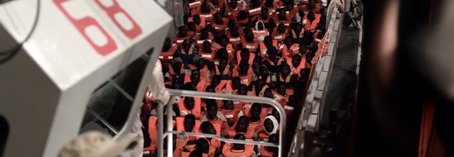Aquarius, la Spagna accoglie la nave. Sanchez: «Ragioni umanitarie». Conte ringrazia, Malta accusa l'Italia Aquarius, la Spagna accoglie la nave. Sanchez: «Ragioni umanitarie». Conte ringrazia, Malta accusa l'Italia