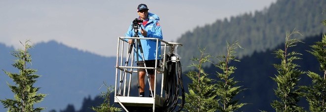 Napoli, c'era una volta il drone:
allo staff di Ancelotti basta... la gru