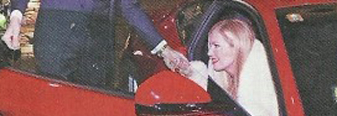 Federica Panicucci, amore
di lusso: a passeggio
con Marco Bacini in Ferrari